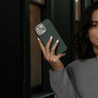 Pro Leather Case - iPhone 16 Pro - Forest Green