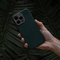 Pro Leather Case - iPhone 16 Pro - Forest Green
