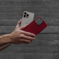 Pro Leather Case - iPhone 16 Pro - Red