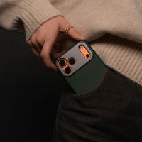 Pro Leather Case - iPhone 17 Pro Max - Forest Green