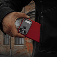 Pro Leather Case - iPhone 17 Pro - Red
